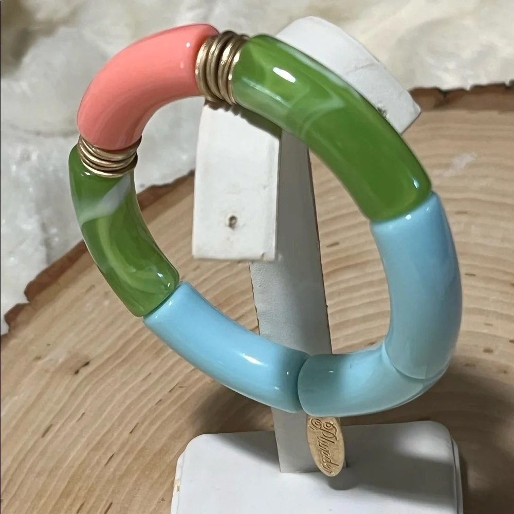 New summer collection Ellie acrylic bracelet by plunder design NWT